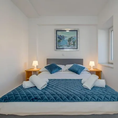 Tiana Apartament Split